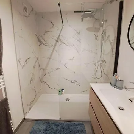 דירה In With Sea Views *
